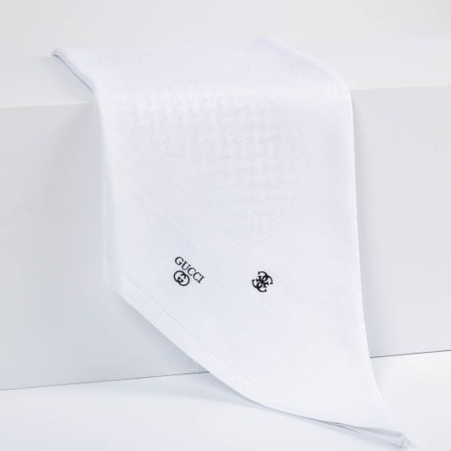 شماغ قوتشي أبيض آخر إصدار2026