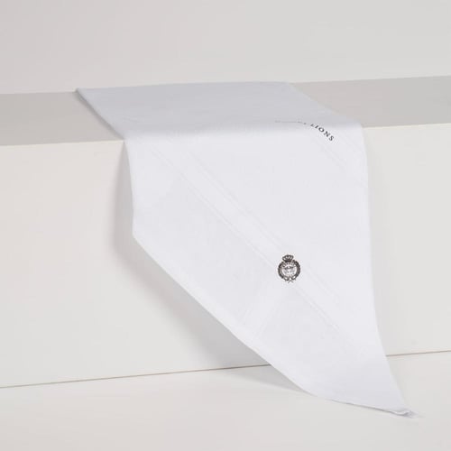 شماغ جينيفا ليونز الأبيض كمبيوتر اصدار 2026