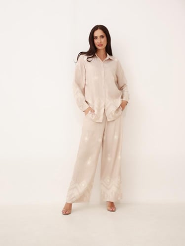 طقم بيج بنطلون وقميص