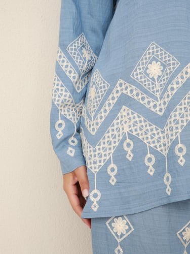 طقم ازرق بنطلون وقميص