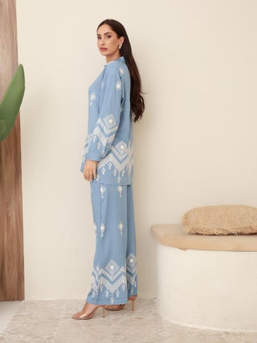 طقم ازرق بنطلون وقميص