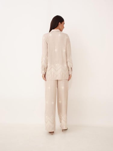 طقم بيج بنطلون وقميص