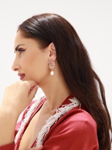 كرز كيمونو مع حزام