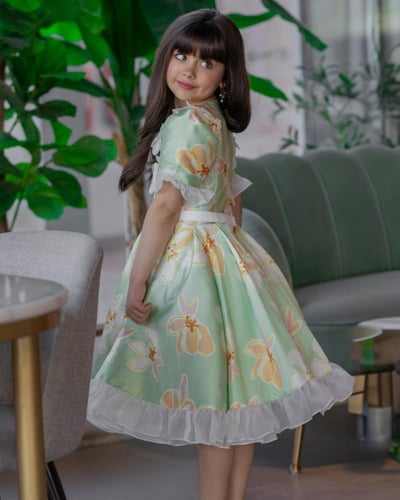 فستان بناتي مشجر