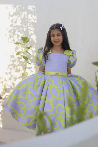 فستان رولا باللون الموف والفسفوري