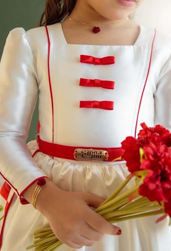 فستان زهرة العيد الأحمر