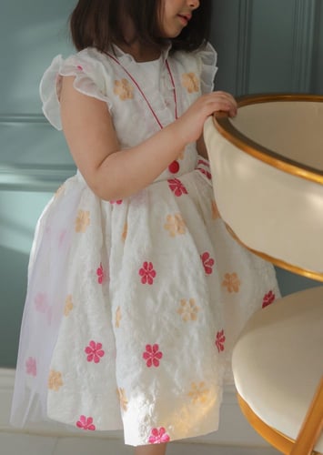 فستان أطفال مطرز باللون الفوشي والذهبي _ فساتين أط...