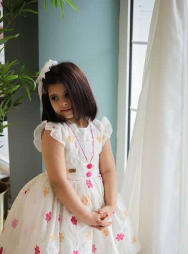 فستان أطفال مطرز باللون الفوشي والذهبي _ فساتين أط...