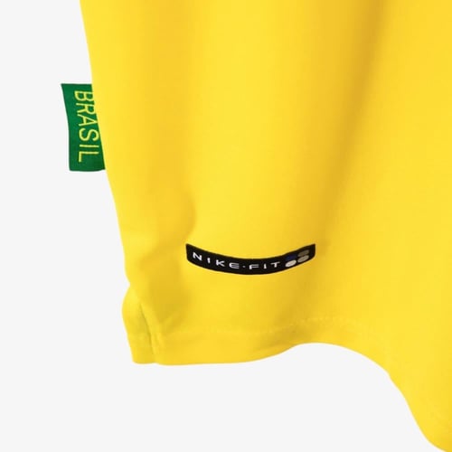 قميص البرازيل 1997 - تصميم كلاسيكي درجة أولى