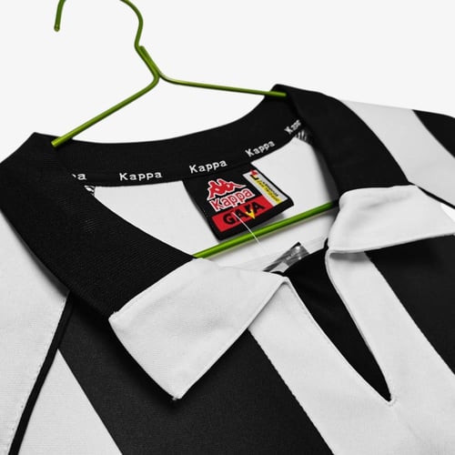 قميص يوفنتوس الكلاسيكي – إصدار أبطال الدوري الإيطا...