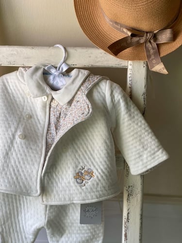 بدلة الشتاء الأنيقه للبنات ب اللون الأبيض ( مكونه...