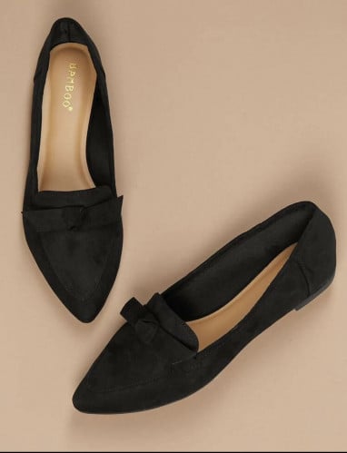 حذاء مسطح اسود