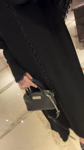 عباية شيرين