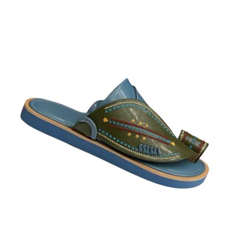 حذاء شرقي نقش يدوي بالخيط سماوي ع زيتي