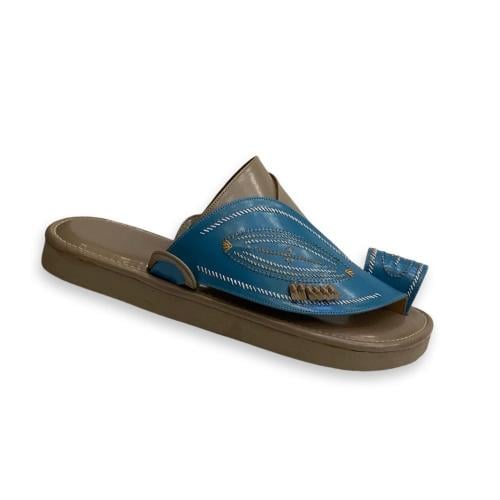 حذاء شرقي نقش يدوي بالخيط بيج ع سماوي