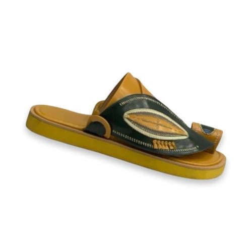 حذاء شرقي يدوي اصفر ع زيتي