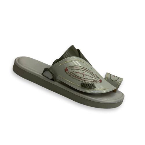 حذاء شرقي نقش يدوي فستقي مع زيتي