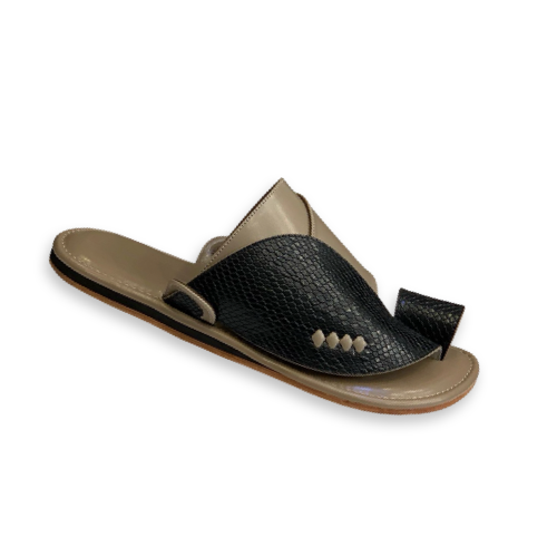 حذاء زبيري جلد ارضيه خشب واطي بيج ع اسود