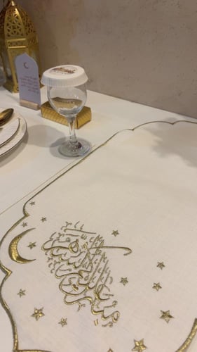 طقم مفارش طاوله طعام 6 اشخاص