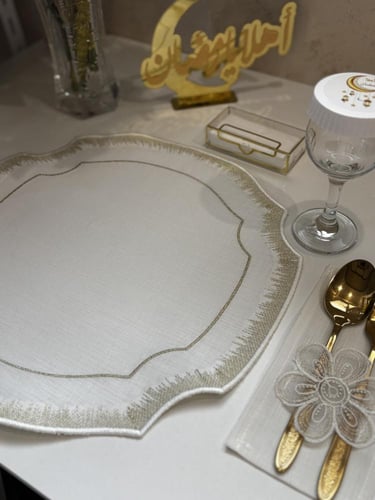 طقم مميز وأنيق 6 اشخاص