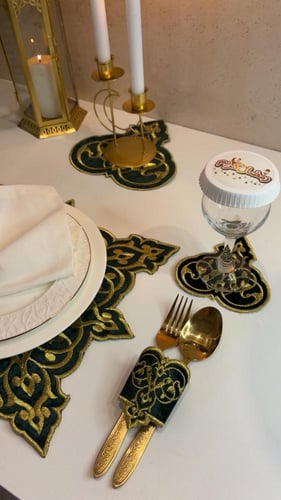 مفارش تطريز مخمل لون زيتي