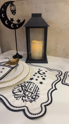 طقم مفرش مبارك عليكم الشهر