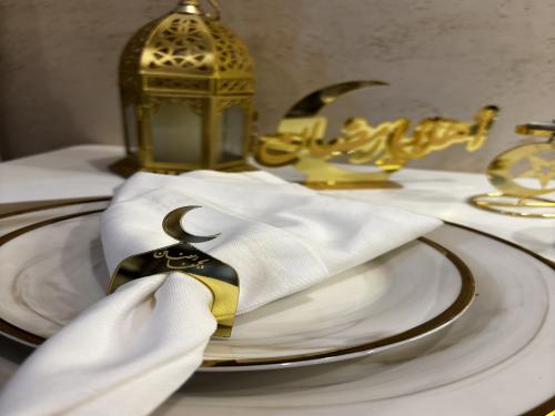 مسكة رمضان يجمعنا ذهبي