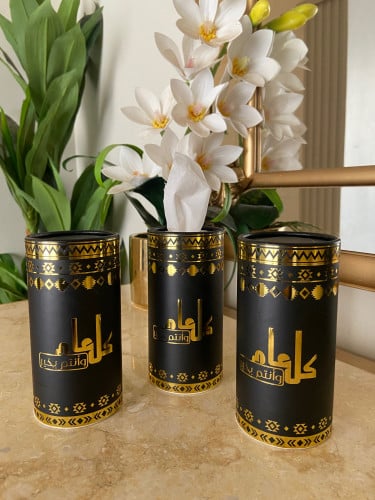 مناديل اسطوانيه .. كل عام وانتم بخير ..اسود