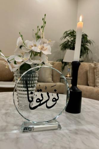 استاند كريستال فخم ومميز