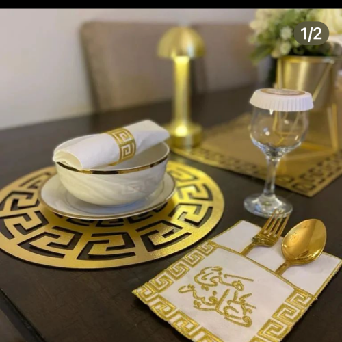 حامل ملاعق العدد 8
