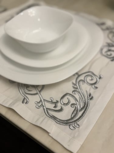 مفرش صحن تطريز ..فضي