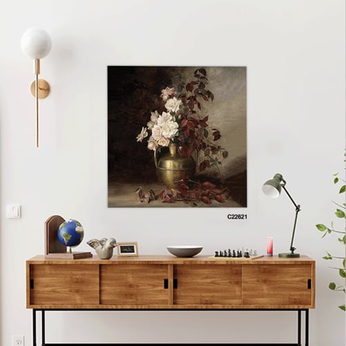 لوحة جدارية مزهرية تحتوي على ورود واغصان