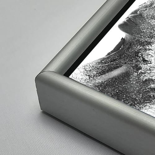 لوحة جدارية أكريليك تصور فتاة مع طيور، تدرجات من ا...