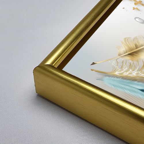 لوحة جدارية تعكس جمالية الطبيعة بتصميم يشبه ريش ال...