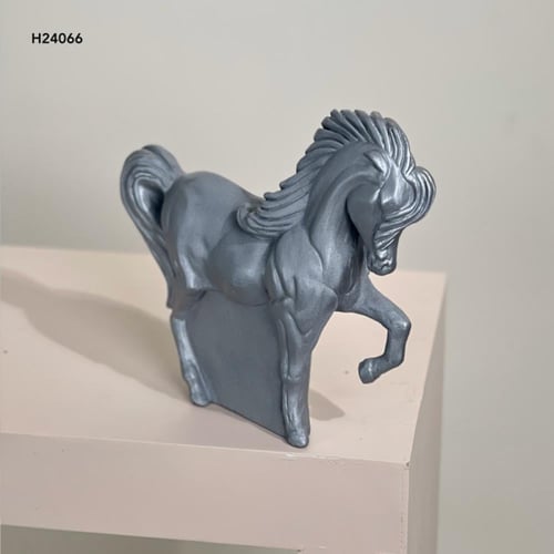 تحفة مجسّدة لشكل خيل