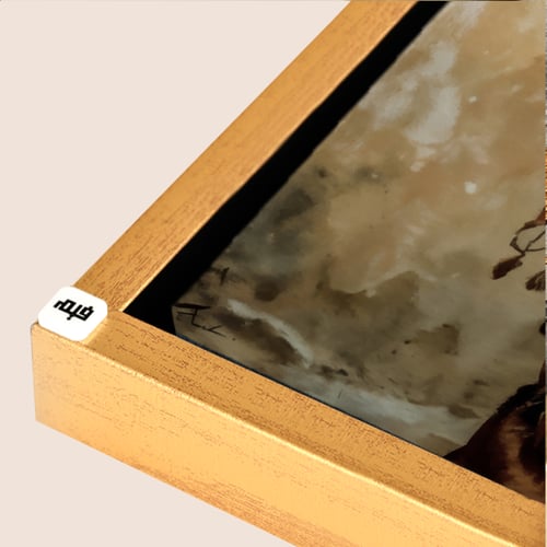 لوحة جدارية كانفس امرأة بلباس تقليدي بتدرجات البيج...