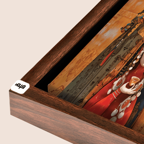 لوحة جدارية بتصميم لفتاة وزخارف تقليدية