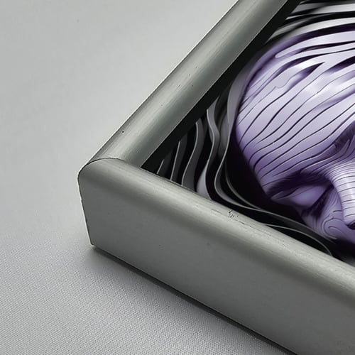 لوحة جدارية أكريليك فتاة مع تموجات بتدرجات الأسود...