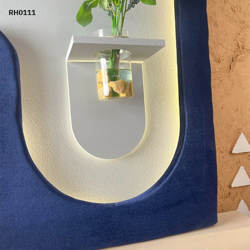 لوحة جدارية خشبية مضيئة باطار من المخمل الازرق