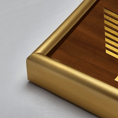 لوحة جدارية أكريليك ذهبي وخلفية بطابع خشبي اية (لا...