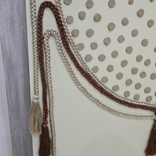 لوحة يدوية بتصميم مبتكر يدمج الحبال والجبس بتدرجات...