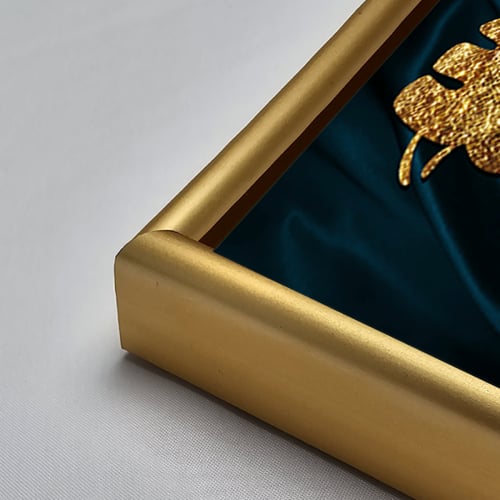 لوحة جدارية اكريليك مقسمة أوراق شجر بتدرجات الذهبي...