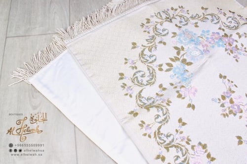 سجادة صلاة تركي فاخرة بعلبة 65x110 سم