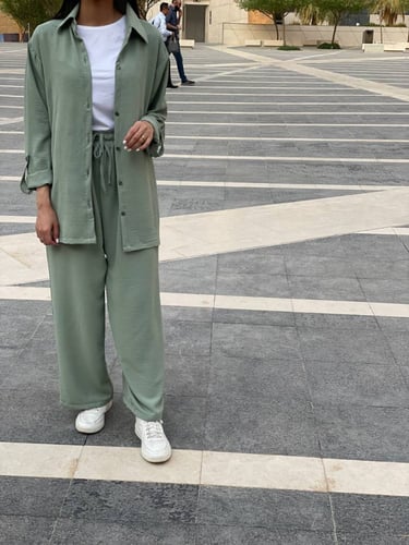 بدلة زيتي فاتح