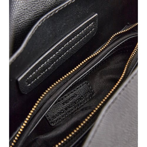 حقيبة ماريو فلنتينو