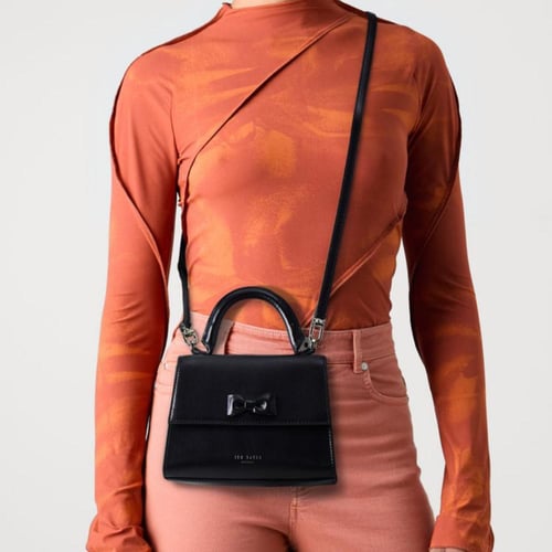 حقيبة ted baker