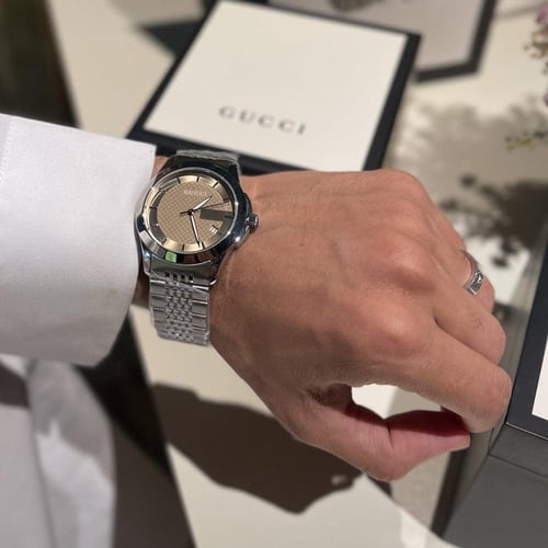 ساعة قوتشي رجالي