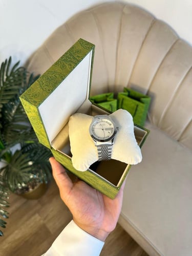 ساعة قوتشي رجالية