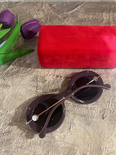 نظارة carolina herrera