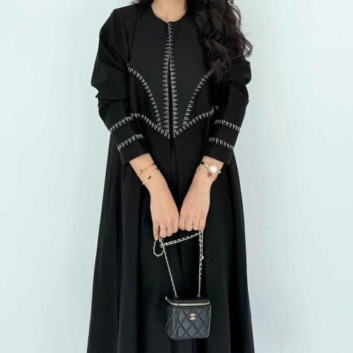 عباية نص كلوش كتان بتطريز مزدوج